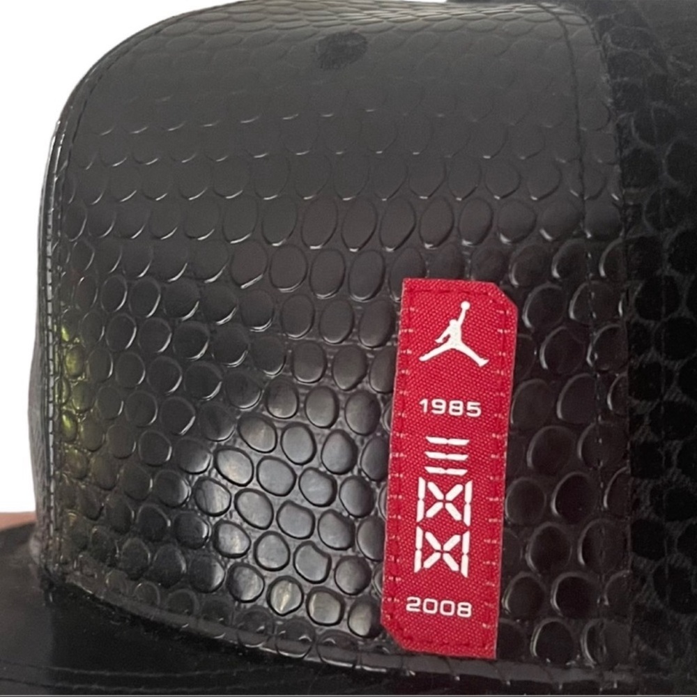 RARE JORDAN Retro OG Jumpman Fitted Hat 1985 2008 Black 7-5/8 - Picture 5 of 9
